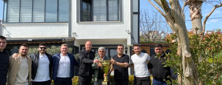 İş İnsanı Onur Değirmenci’den Şampiyonlara Tam Destek: Öz Yeniçiftlik Antalya Yolcusu!