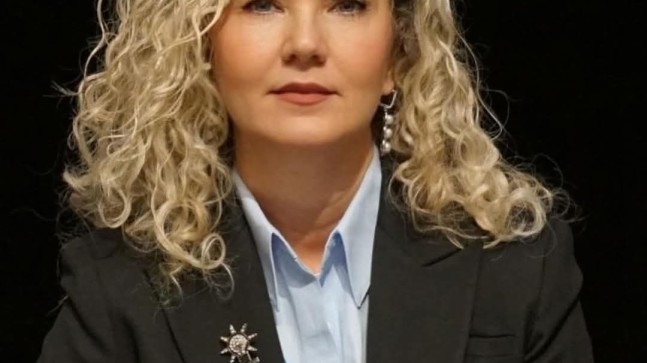 İlknur Koç, Affını İstedi!   