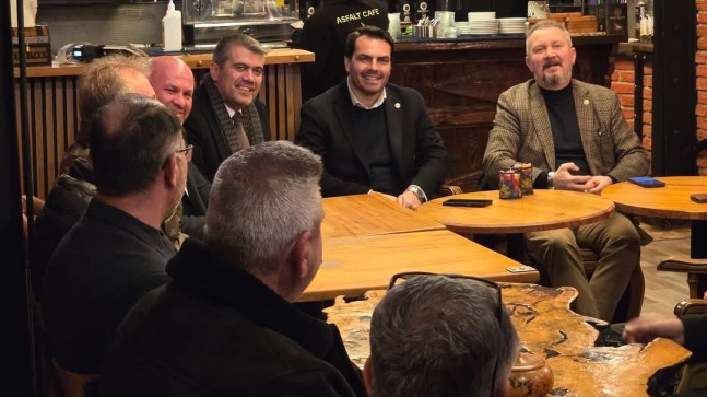 GÜÇLÜ KOORDİNASYON, ORTAK AKIL: AK PARTİ TEŞKİLATI MURATLI’DA MUHTARLARLA BULUŞTU