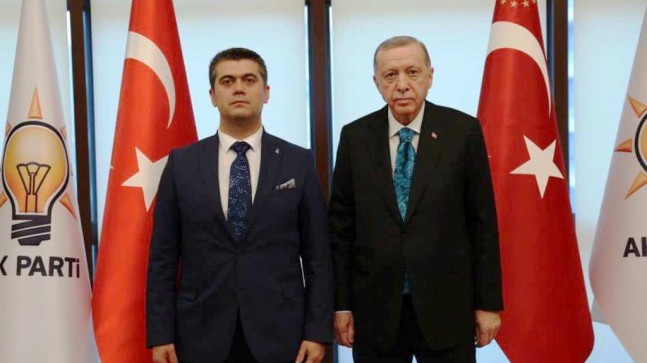 Ak Parti Tekirdağ İl Başkanı Ali Gümüş, Teşkilatlarla Alakalı Algı Yapanlara ve Kaos Var Diyerek Ortalığı Karıştırmaya Çalışanlara Sert Tepki Gösterdi! 