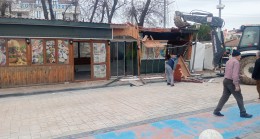 Marmaraereğlisi’nde Beklenen Oldu! Sahildeki İşletmelerin Yıkımı İçin Dozer Sahile Girdi! 