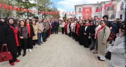 TEKİRDAĞ’DA 23 NİSAN COŞKUSU: İL BAŞKANI ALİ GÜMÜŞ ÇELENK SUNMA TÖRENİNE KATILDI