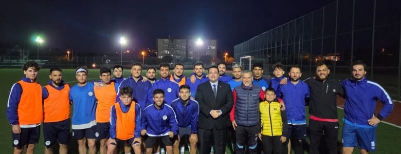 Başkan Onur Bozkurter, Antrenman Sonrası Marmaraereğlisi Belediye Sporla Bir Araya Geldi!
