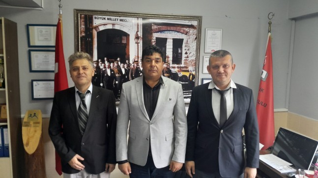 MHP Marmaraereğlisi’nden, Yeniçiftlik Belediye Ortaokulu’na Ziyaret…