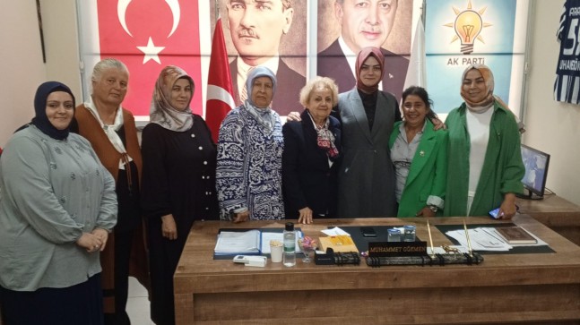 Ak Parti Marmaraereğlisi’nde, Kadın Kolları Gümbür Gümbür Yola Devam Ediyor!