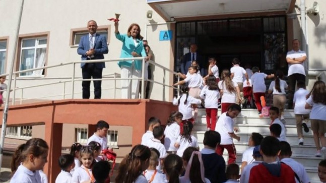 Müge Başkandan Öğrencilere Sürpriz!