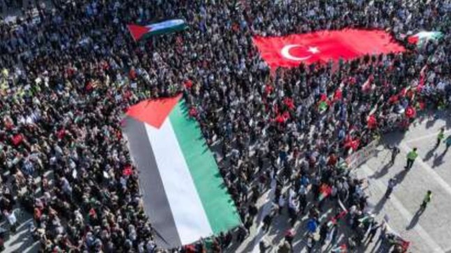 İstanbul’da Filistin’e destek yürüyüşü! Vatandaşlar tek yürek oldu