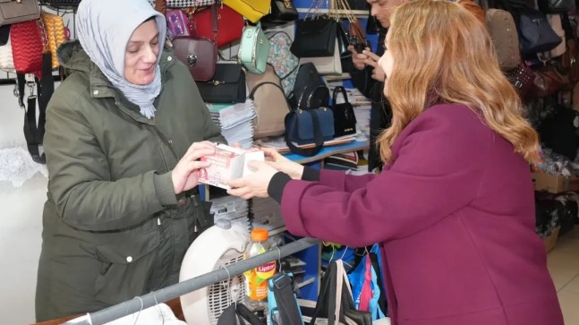 Başkan Müge Yıldız Topak Vatandaşların Kandilini Kutladı