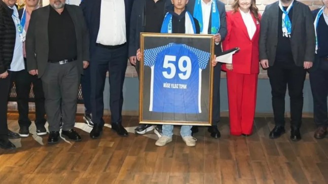 Ergene’de Şampiyonluk Ateşi Yakıldı: Başkan Müge Yıldız Topak’tan Velimeşespor’a Tam Destek!