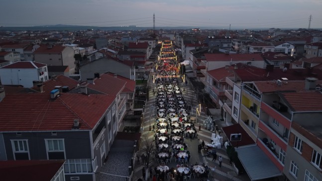 Ergene’de Tarihi İftar: 5 Bin Kişi Gönül Sofrasında Buluştu!