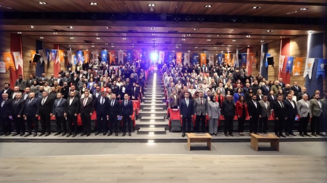 AK Parti Tekirdağ Teşkilatı Saray’da Bir Araya Geldi: “İstişare ve Verim Odaklı Toplantı”