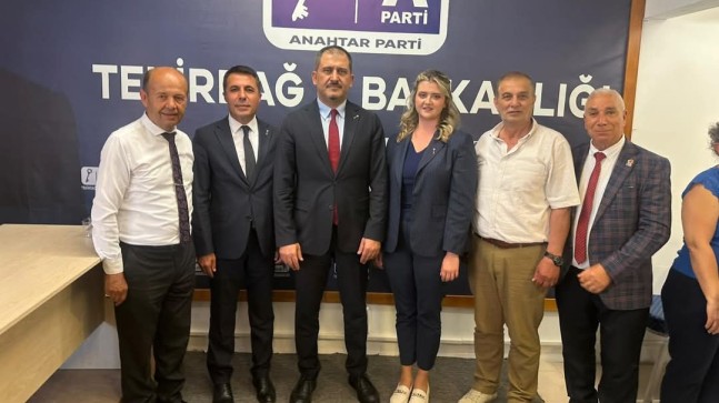 ANAHTAR PARTİ GENEL BAŞKAN YARDIMCISI DR. VAROL TOSUN TEKİRDAĞ’DA ESNAF VE TEŞKİLATLA BULUNDU 