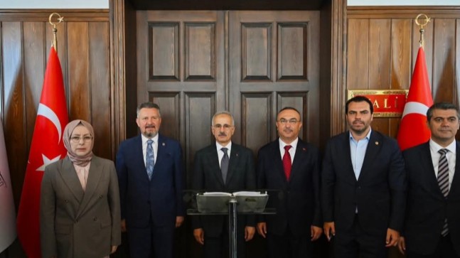 Ulaştırma ve Altyapı Bakanı Abdulkadir Uraloğlu, Tekirdağ Valiliğini Ziyaret Etti! 