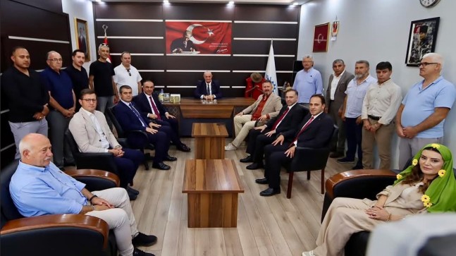 AK Parti Tekirdağ İl Teşkilatından Hayrabolu’da Festival Öncesi Ziyaret Trafiği