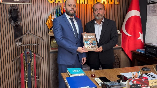 Marmaraereğlisi Ülkü Ocakları Başkanı Cihan Dal, Çalışma Ofisinde MHP’li Kadir Öncü’yü Ziyaret Etti!