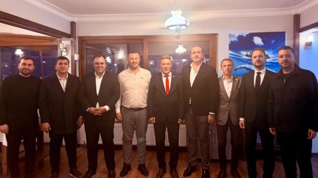 YENİ Parti Tekirdağ’da 8 Kişilik “Demokrasi” Edebiyatı! 