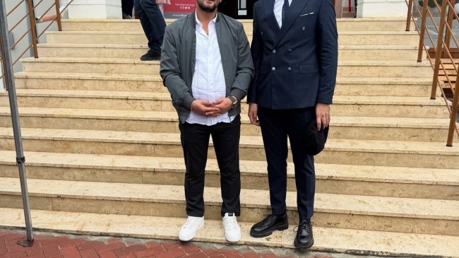 Yola Beraber Çıkanların Yolları Mı Ayrıldı?