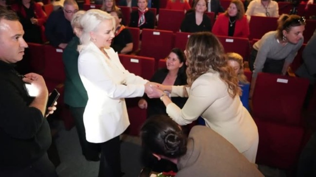 Gülşah Bozkurter, CHP’li Tekirdağ Büyükşehir Belediyesi Tarafından Düzenlenen 5 Aralık Dünya Kadın Hakları Günü Programına Katıldı!