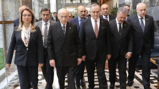 MHP Lideri Devlet Bahçeli TBMM’de bütçe görüşmelerinin son oturumunu takip etti