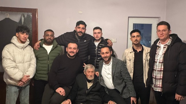 AK GENÇLİK SOFRALARI GÖNÜL KÖPRÜLERİYLE KURULUYOR: EREĞLİ’DE VEFA İFTARI!