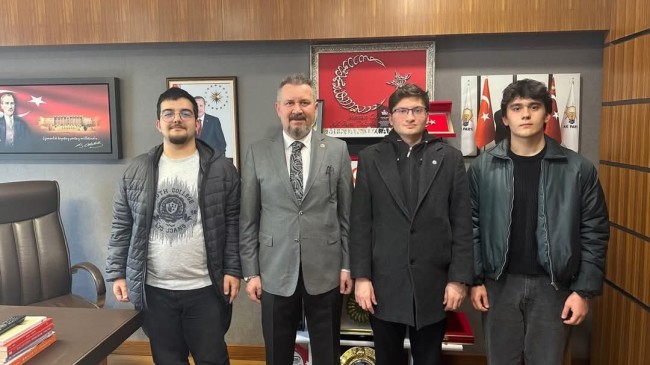 Milletvekili Mestan Özcan’dan Tekirdağlı Gençlere Meclis’te Sıcak Karşılama