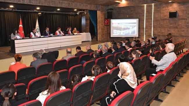 Süleymanpaşa Belediye Meclisi’nde “Adaylık” Tartışması: “Ölene Kadar Adayım” Çıkışına “Umut Fakirin Ekmeğidir” Yanıtı
