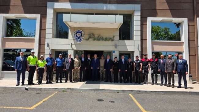 TEKİRDAĞ’DA PROTOKOL VE EMNİYET MENSUPLARI BAYRAMLAŞMA PROGRAMINDA BİR ARAYA GELDİ