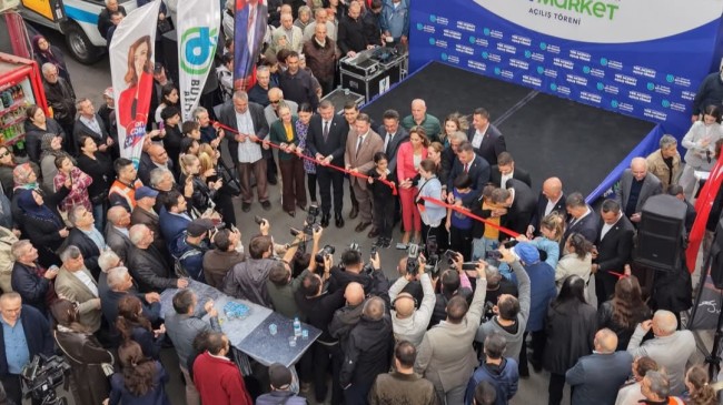 Candan Yüceer, Çorlu’da 2 Tane TEK Market Açtı Ancak, Açılış Töreninde İstenilen İlgi Oluşmadı! 